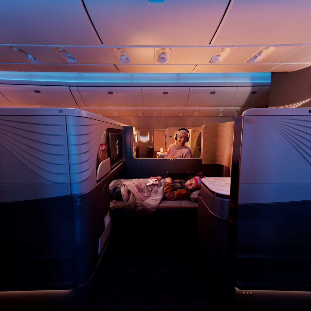 THY_B777_Cam_020_ChildMumAsleep_V04_270524_ (3)