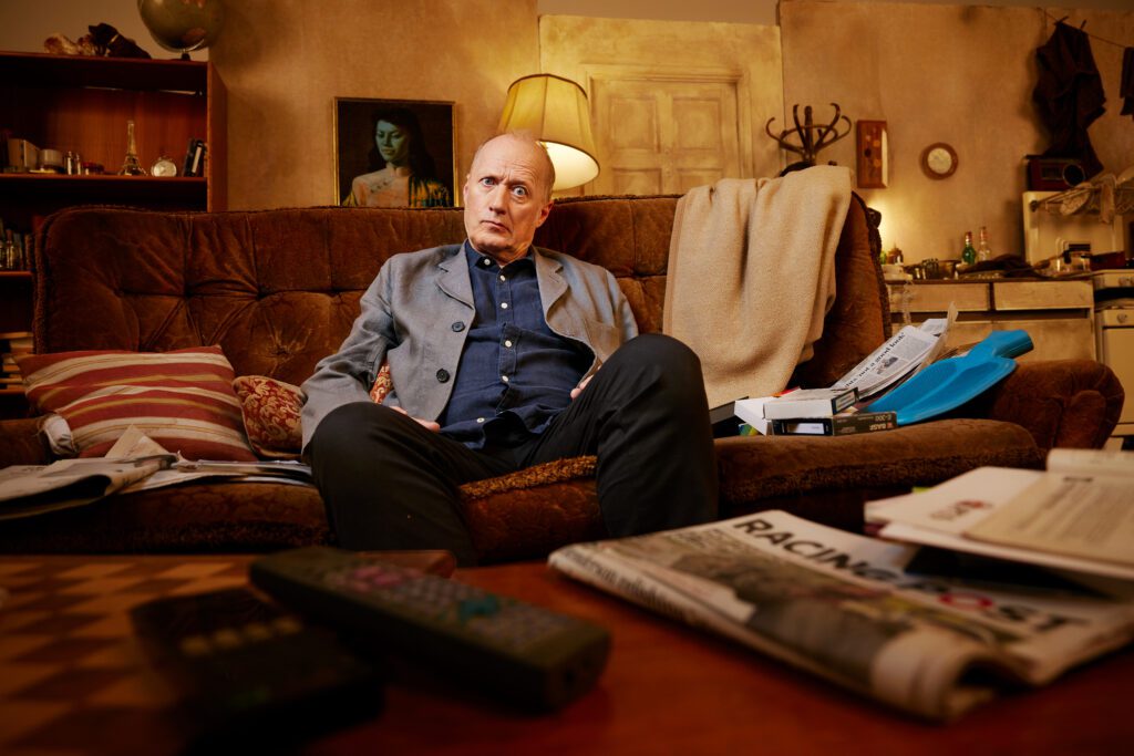 UKTVADE_S01_016_ (5)