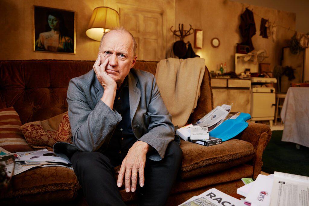 UKTVADE_S01_051_ (1)