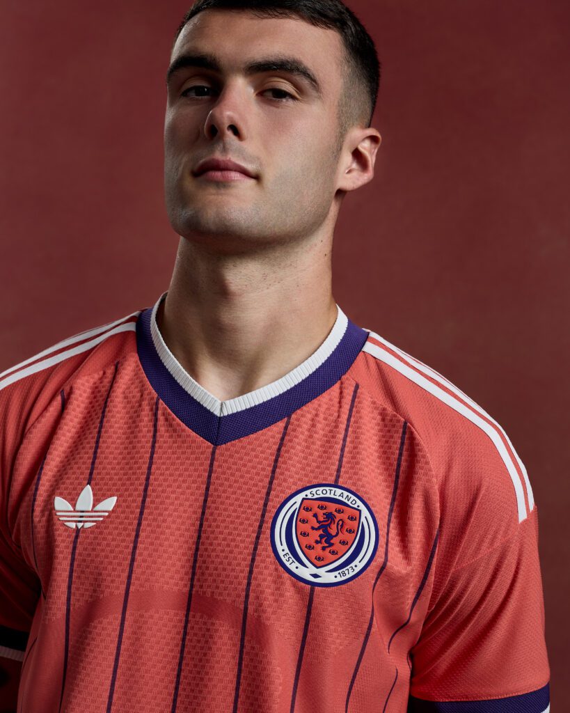 Unmarked_Scotland_awaykit0010